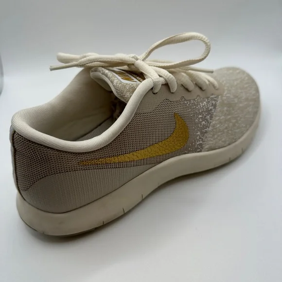 Nike Beige and Gold Lightweight Running Shoe - Picture 3 of 10